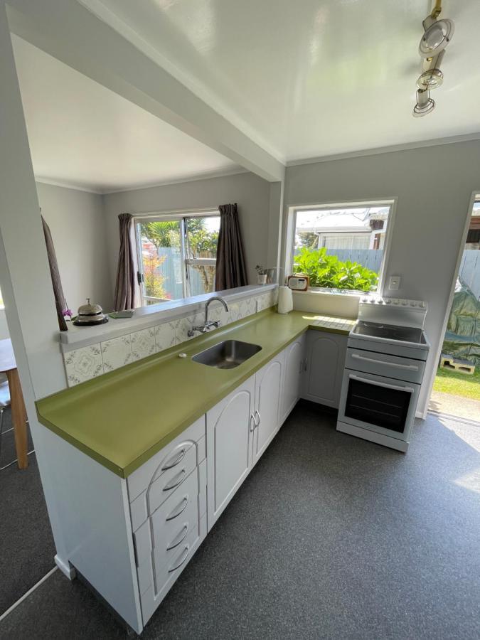 Green Door - One Bedroom Apartment Whakatane Luaran gambar
